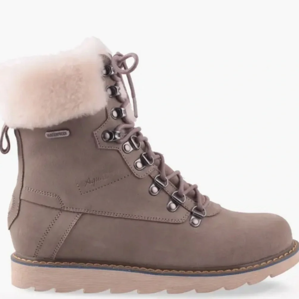 AQUA DIVA Dunedin Ice Grip sole Waterproof Snow boots size 9